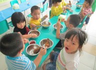 Vui giáng sinh với bạn bè Vui giáng sinh với bạn bè